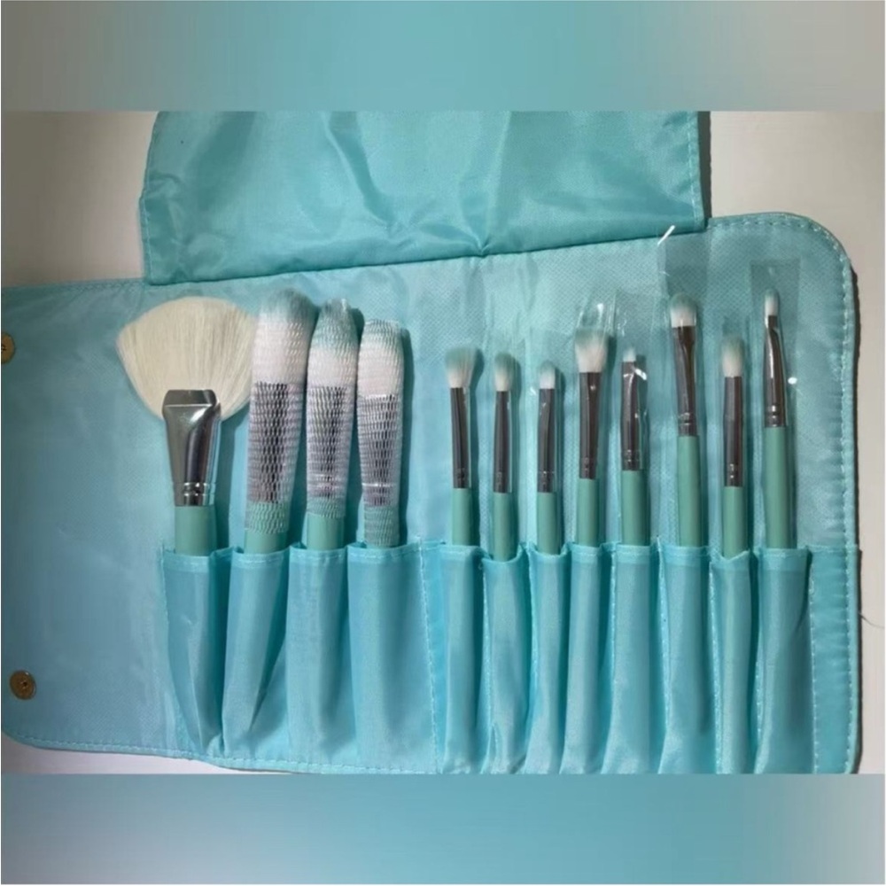 Tiffany Perfume Gift Brush Set